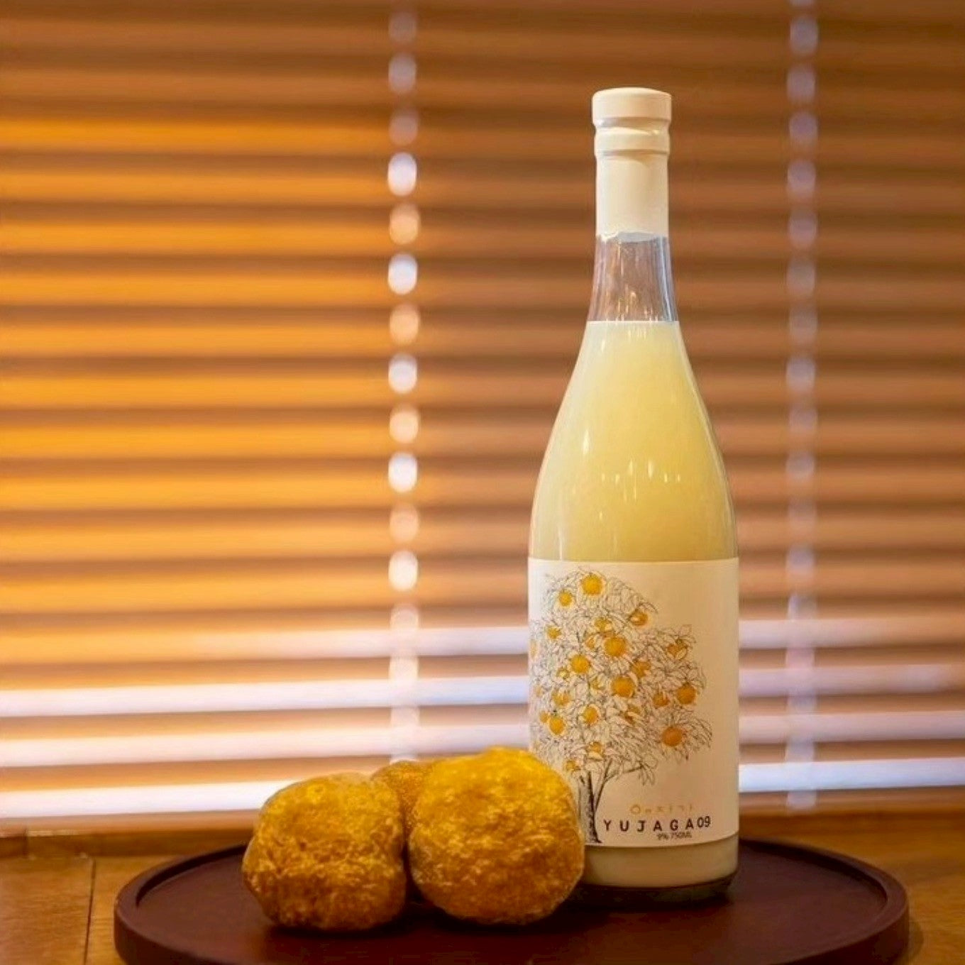 韓国プレミアム柚子生マッコリ 柚子家〈YUJAGA 09〉750ml（グルマ酒造）